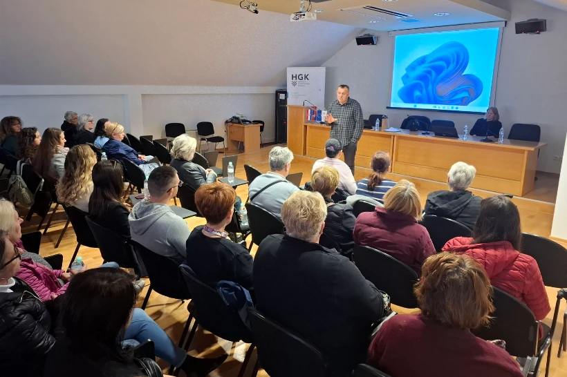 Održan sastanak i radionica psihološke podrške za osobne asistente-naslovna