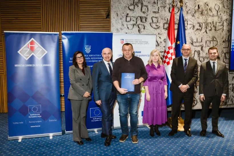 Potpisan ugovor za projekt Zajedno za vedrije dane-naslovna