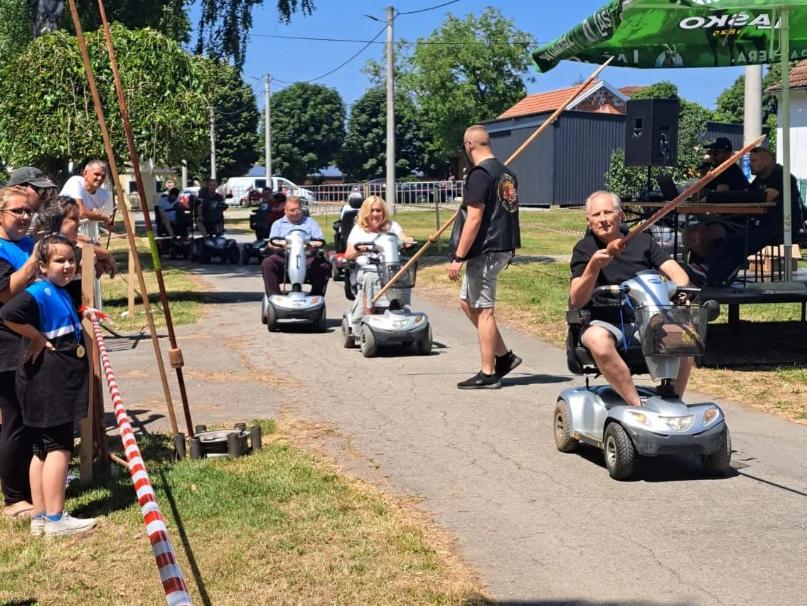 Trostruki prvaci – ljudi, je li to moguće-00