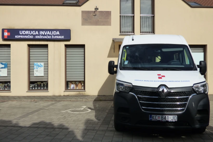 Kombi vozilo-naslovna